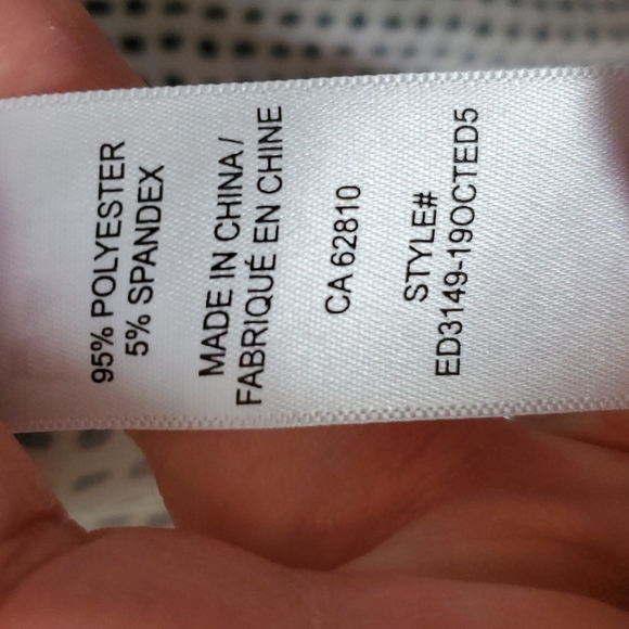 Printed V-Neck Blouse EUC - Picture 5 of 5